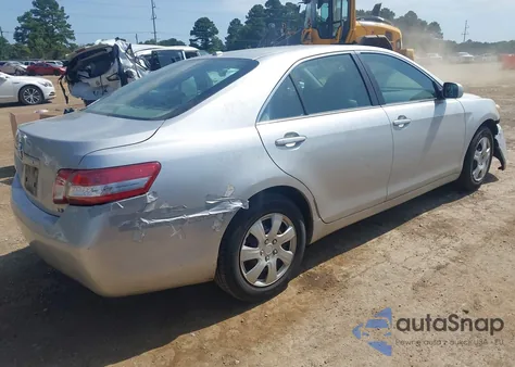 2011 Toyota Camry Le z USA, uszkodzony, nr VIN 4T1BF3EK7BU639051